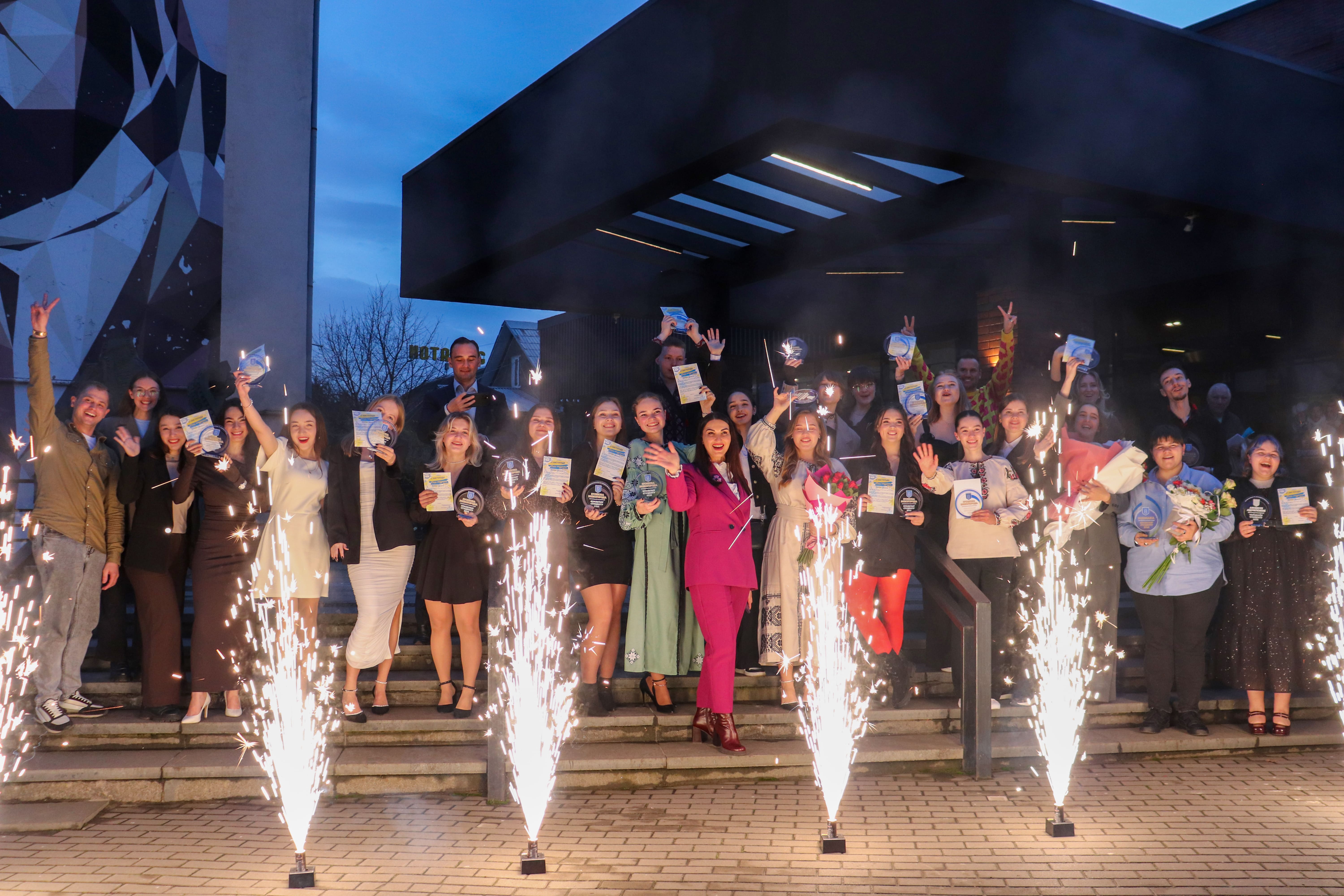 Presentation of awards from the Chernivtsi City Mayor to the best students