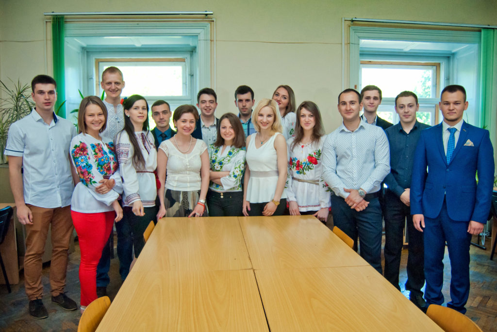 Випуск 2015
