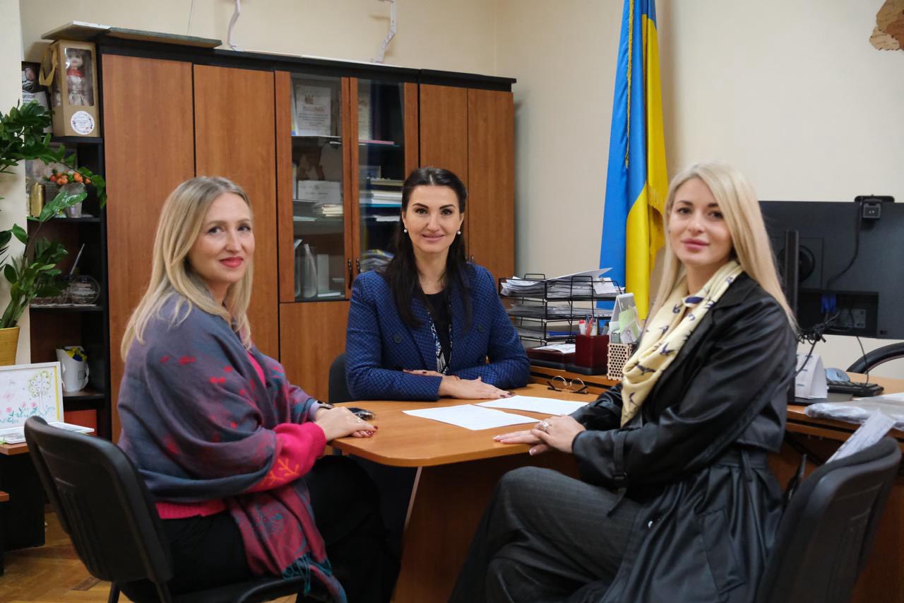 Меморандум про співпрацю між Чернівецьким національним університетом імені Юрія Федьковича та Департаментом соціальної політики ЧМР.