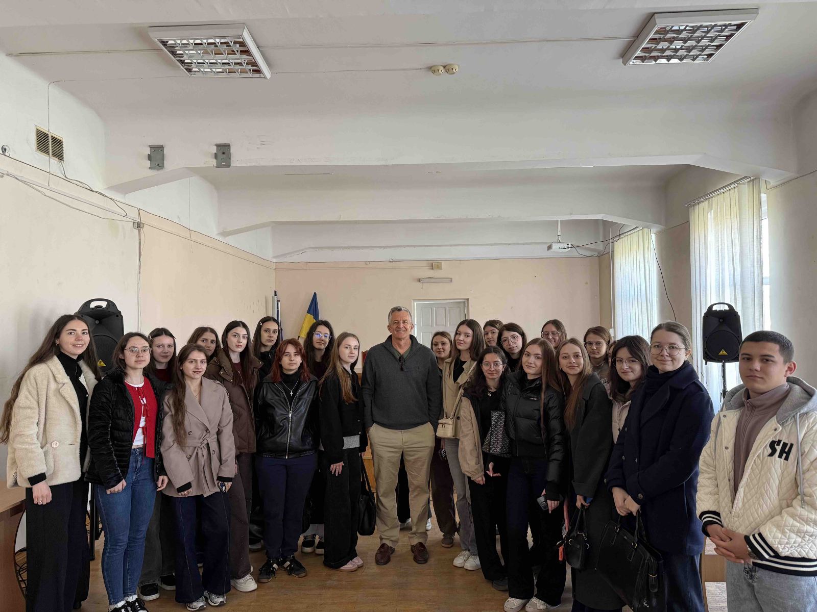 24 квітня 2026 року, студенти кафедри лінгвістики та перекладу мали нагоду відвідати гостьову лекцію із носієм мови Марком Верзані — юристом та заступником виконавчого директора з правових питань компанії Docutribe