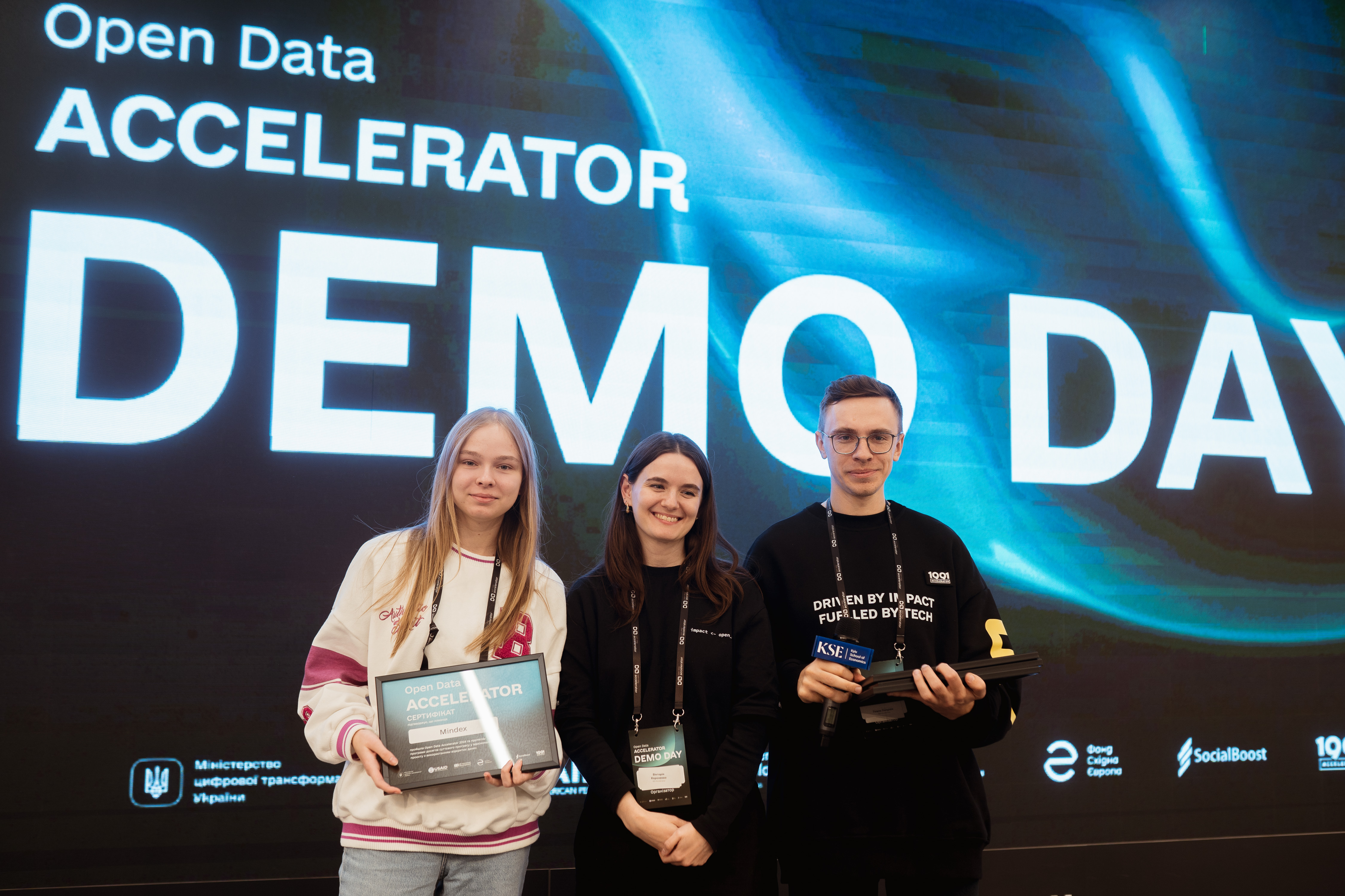 Успішне завершення тримісячної акселераційної програми Open Data Accelerator студентами кафедри
