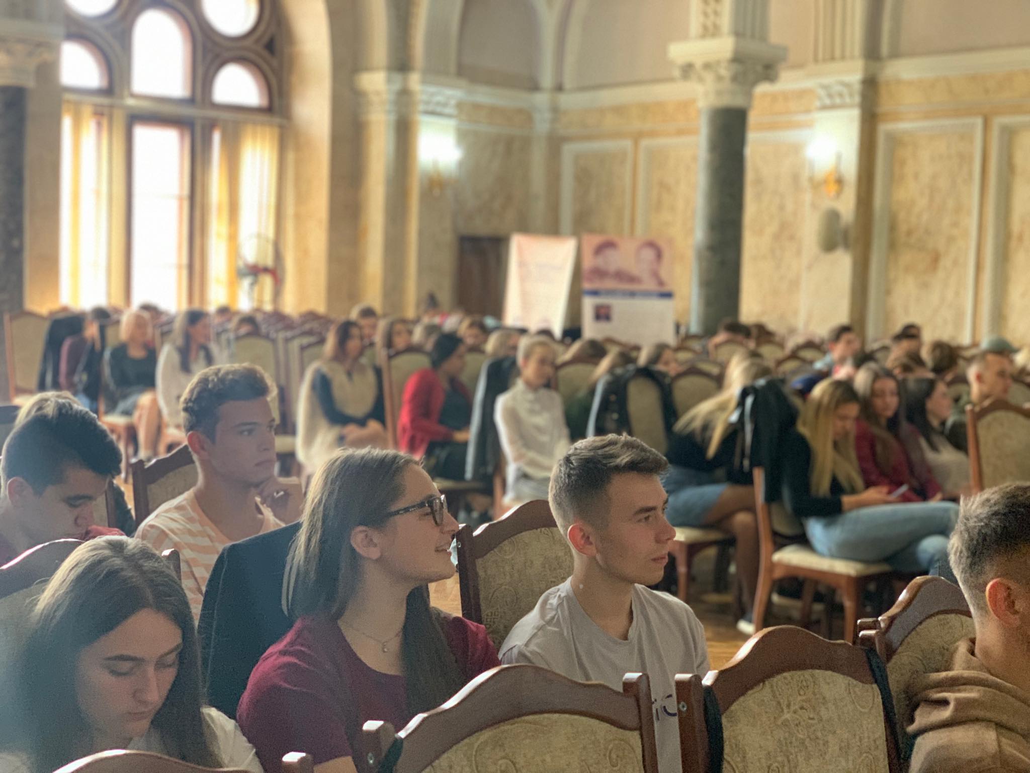 Нові формати проведення лекцій для маркетологів економічного факультету ЧНУ