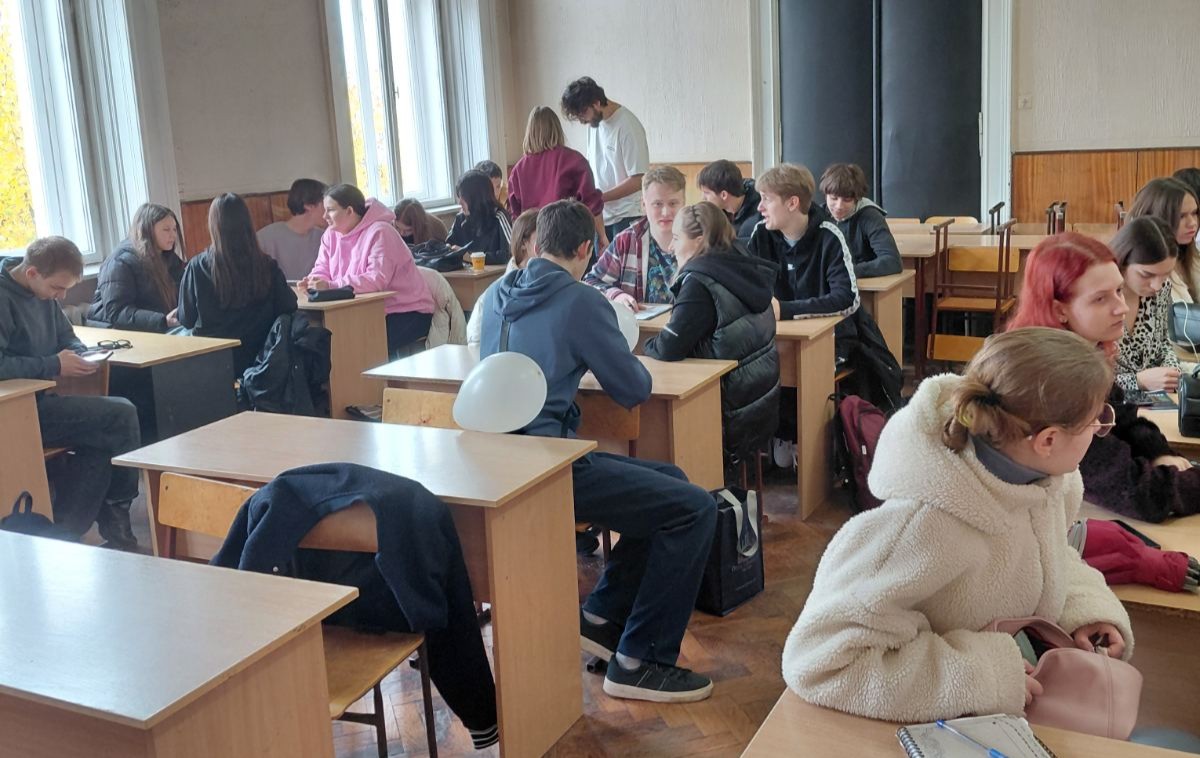 Діалоги про довіру: зустріч студентів із представниками громадської організації «СТАН»
