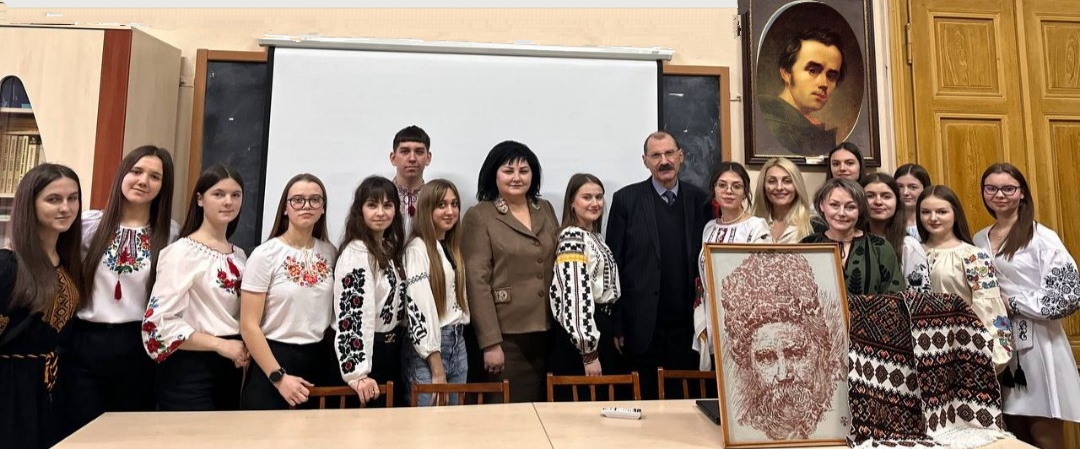 «В своїй хаті своя правда, і сила, і воля»