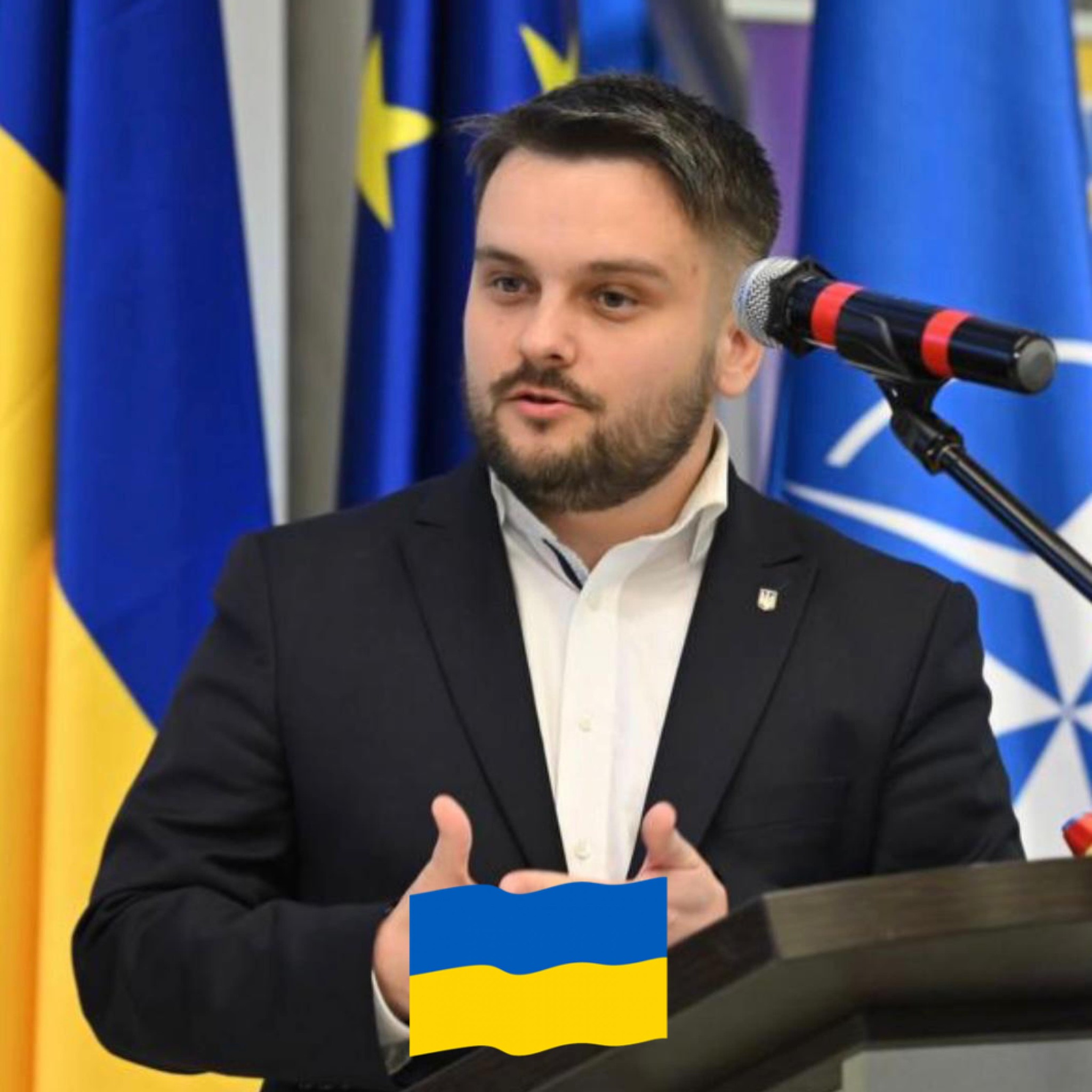 Павлюк Михайло Вікторович – Заступник голови Чернівецької обласної ради, кандидат політичних наук