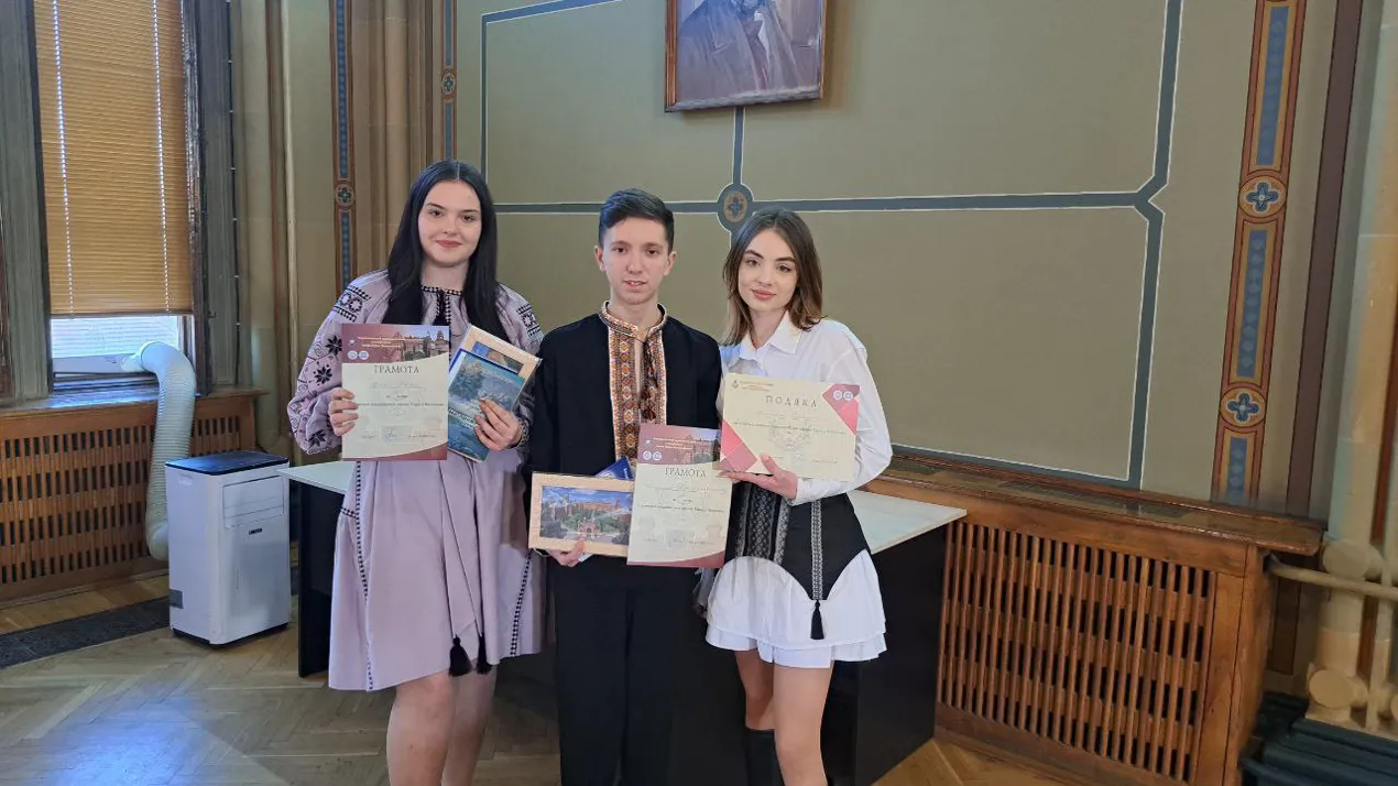 Вітаємо переможців конкурсу декламації української поезії