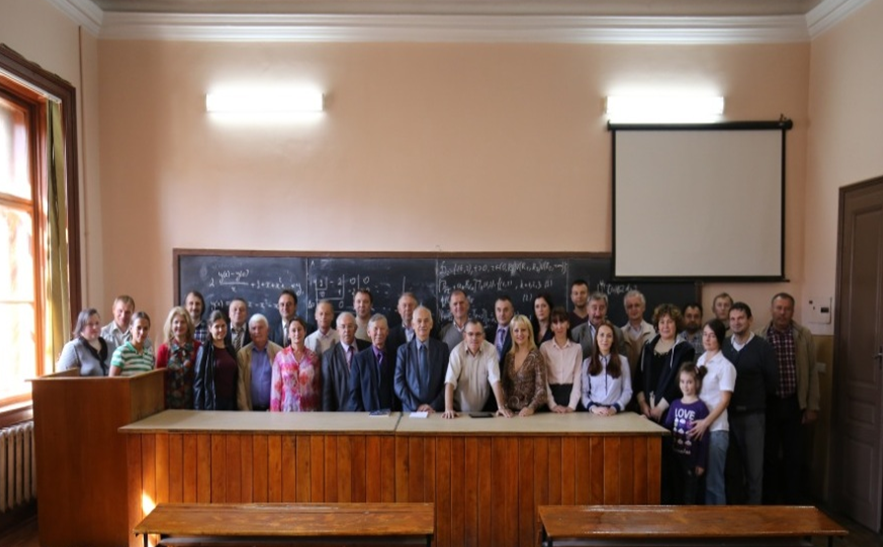 Конференція, 2016