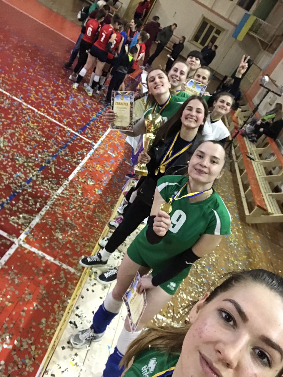 ЧЕМПІОНИ ЧЕРНІВЕЦЬКОЇ ОБЛАСТІ З ВОЛЕЙБОЛУ