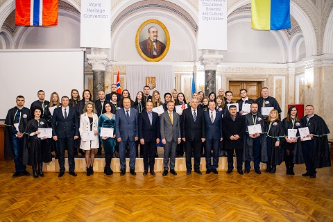 Весна 2018
