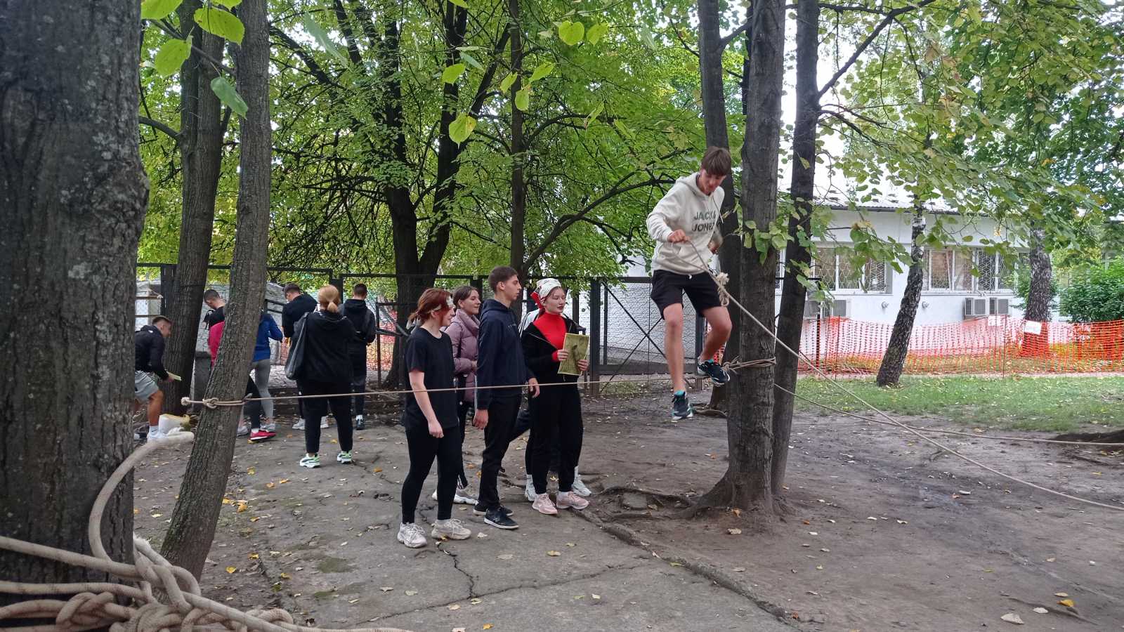 До Всесвітнього дня туризму на факультеті організували патріотично-туристичний квест