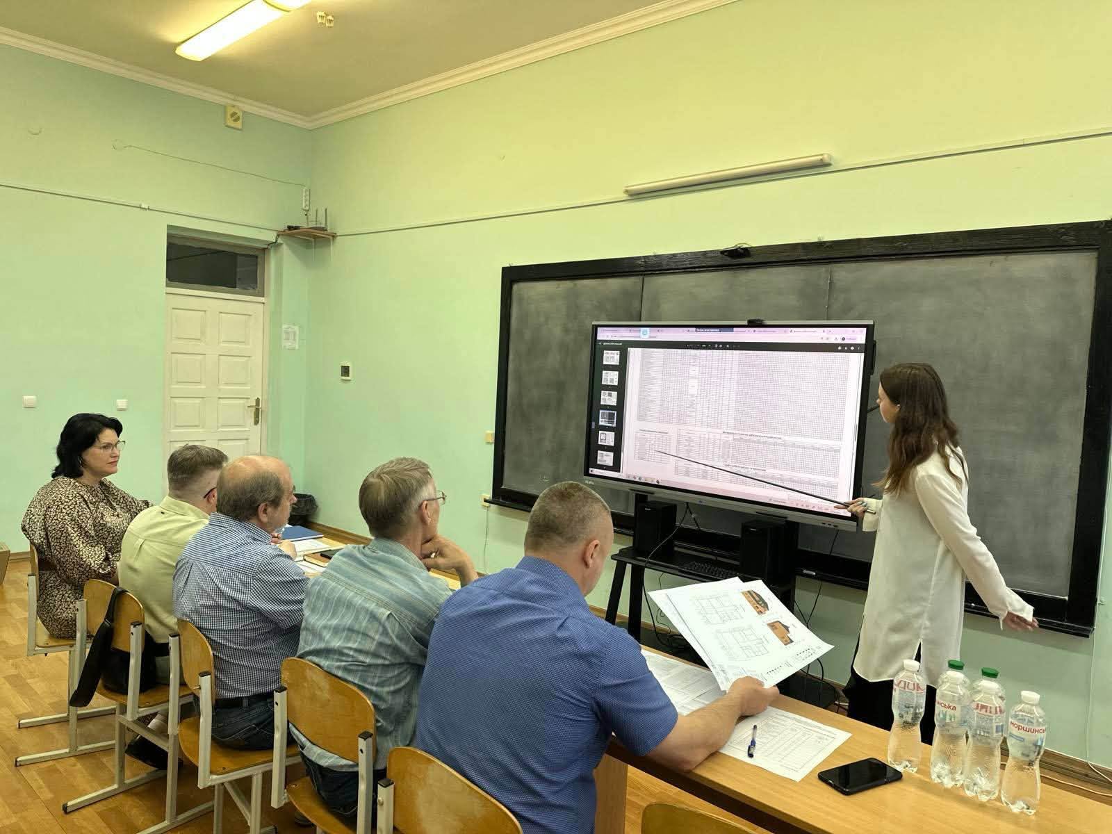 захист бакалаврських кваліфікаційних робіт здобувачів спеціальності 192 «Будівництво та цивільна інженерія».