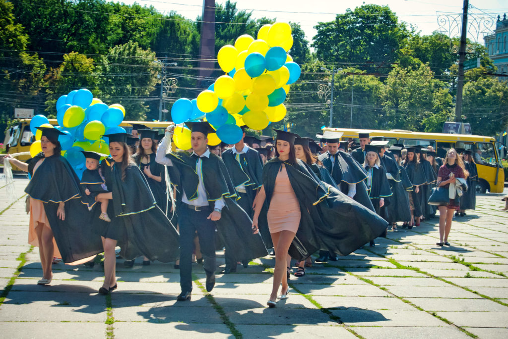 Випуск 2015
