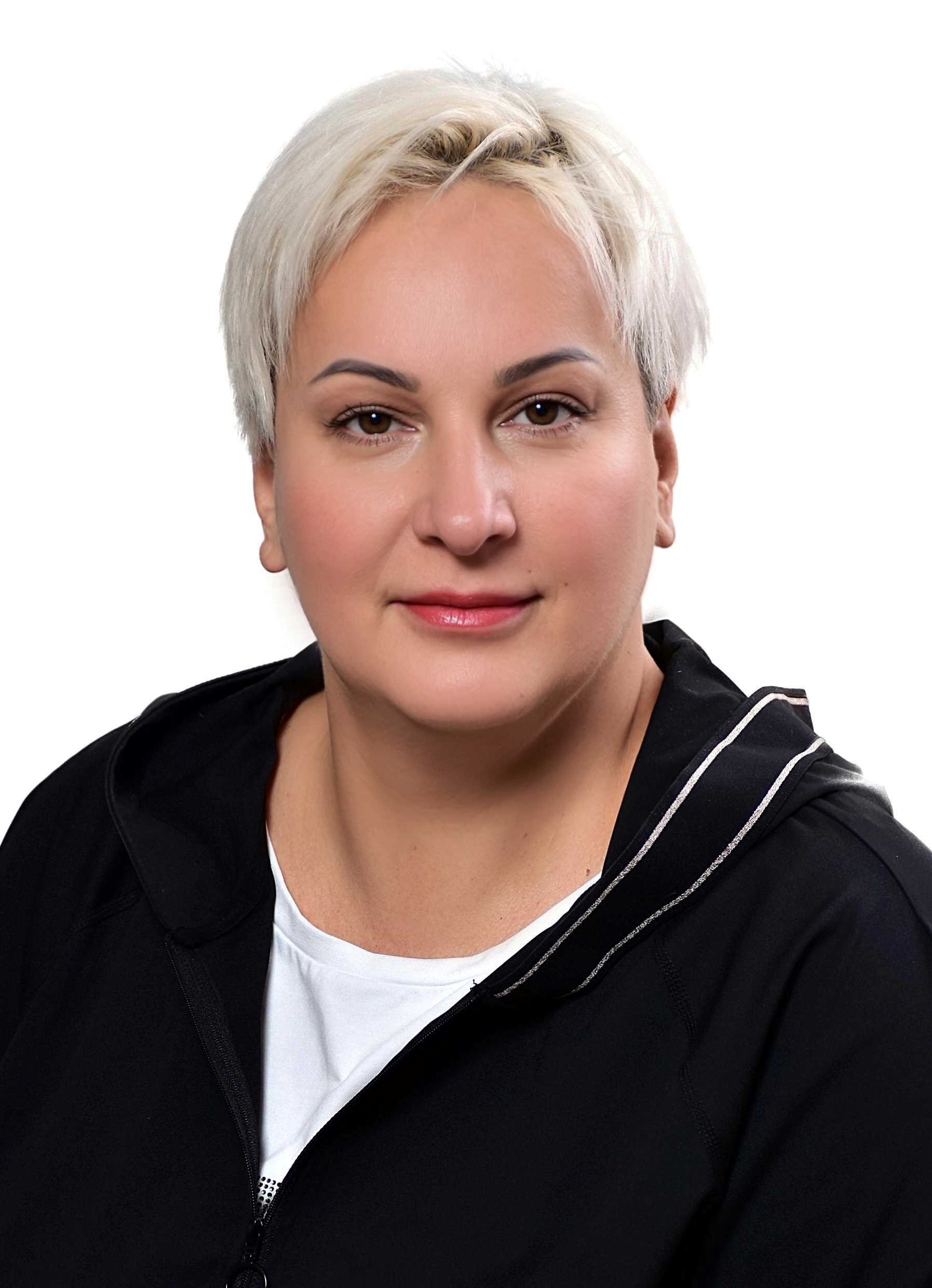 Олександра Цибанюк виступила з доповіддю на тему "ІМПЛЕМЕНТАЦІЯ КОНЦЕПЦІЇ «SMALL-SIDED GAMES» У СИСТЕМУ ФІЗИЧНОГО ВИХОВАННЯ: РУХОВИЙ ПОТЕНЦІАЛ ШКОЛЯРІВ ЯК ОСНОВА НАЦІОНАЛЬНОЇ СТІЙКОСТІ"