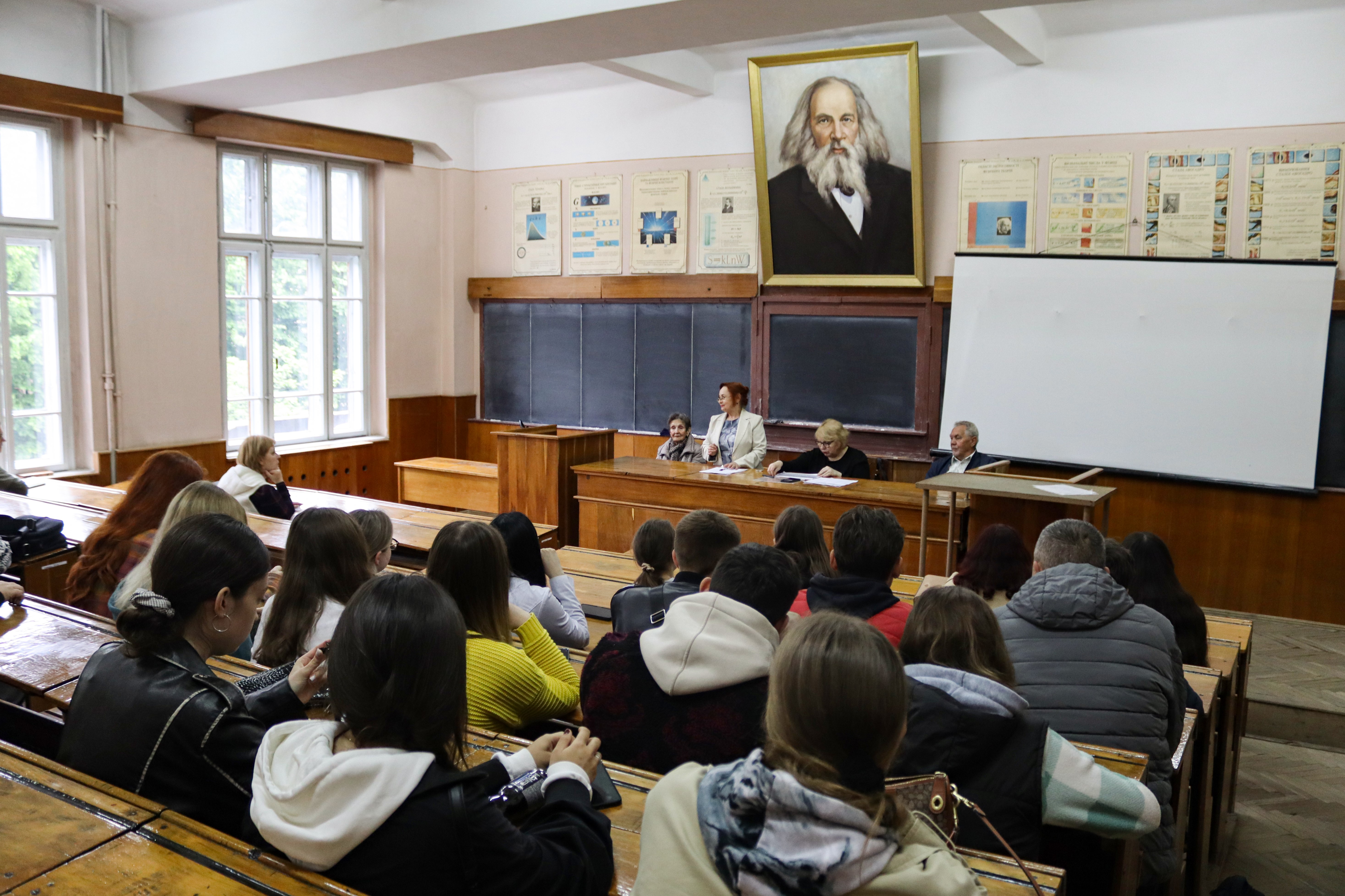 Охорона праці в дії: інформативна зустріч студентів із представниками Держпраці та університетської служби