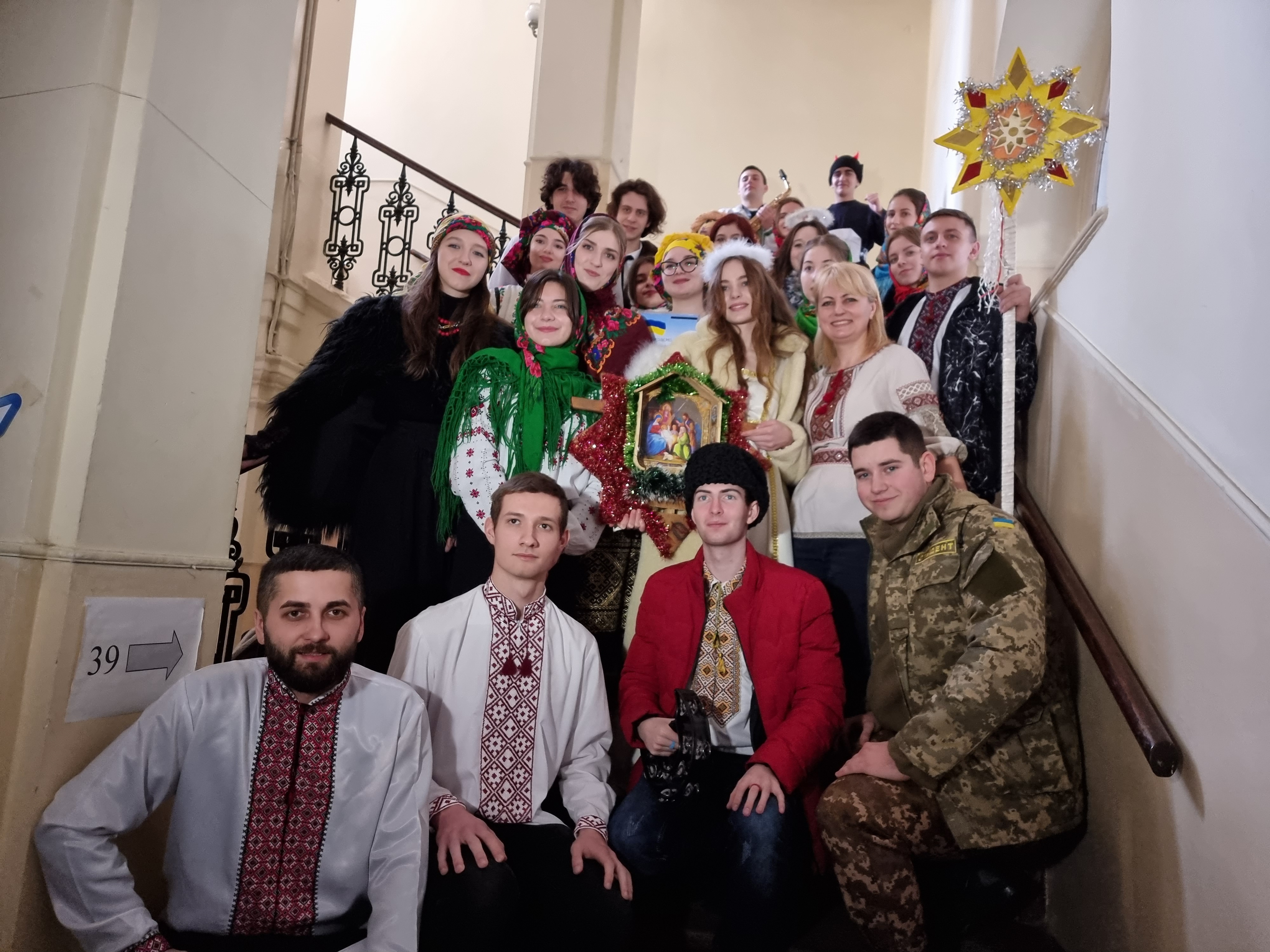 Спільне фото із деканкою