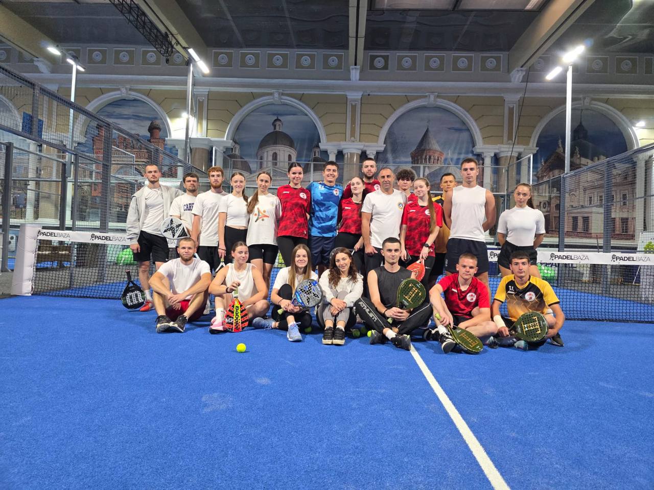 Майстер-клас із падлу: практичне занурення у сучасні неолімпійські види спорту