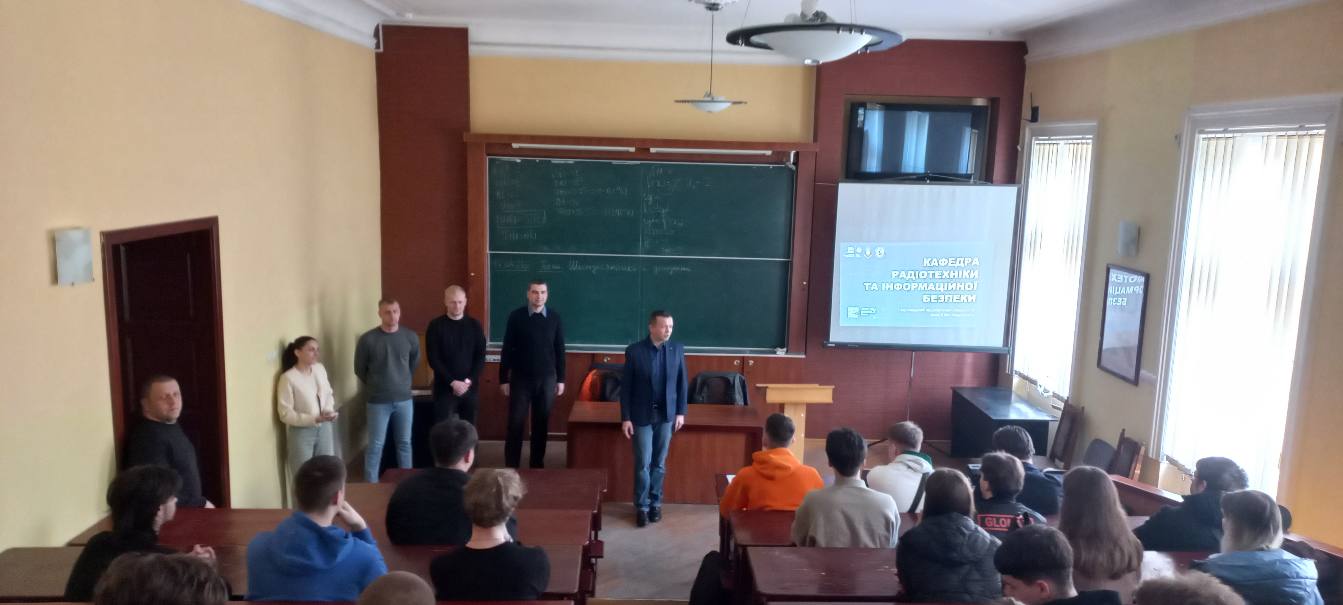 Переглянути фото