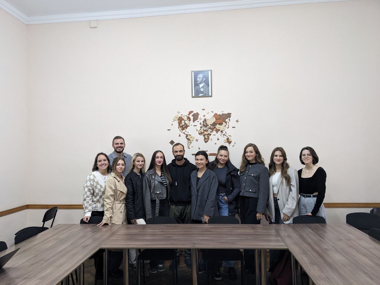 Круглий стіл з Максимом Козменком 