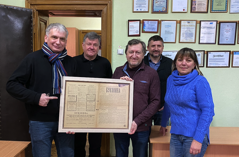 Стихаюче шелестіння сторінок: чи залишиться в Україні друкована преса? 
