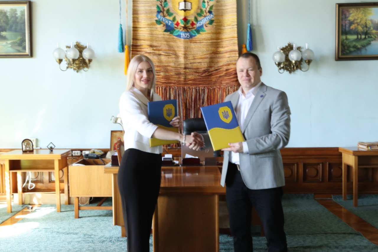 The University has signed a Memorandum and Agreement with the Charitable Organization “Flower Nation” to support gifted students