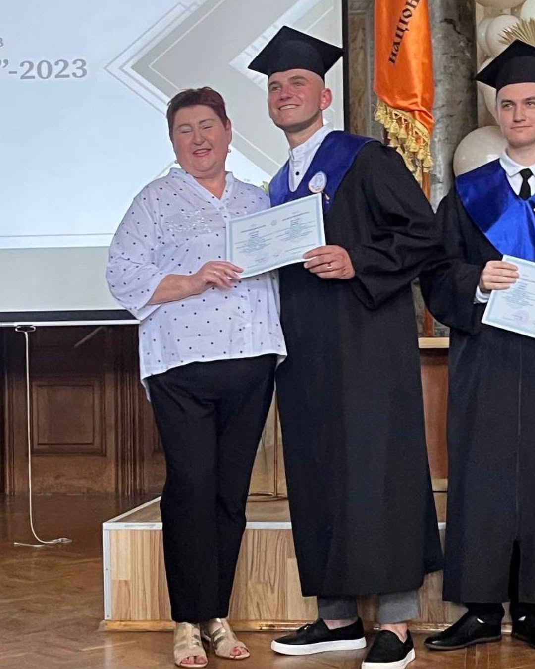 Вручення дипломів