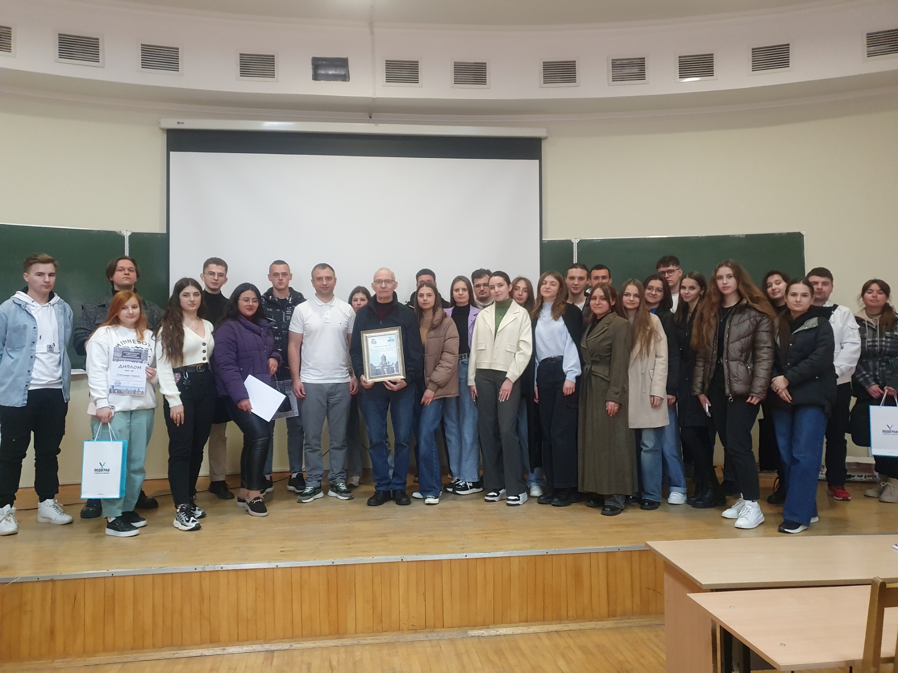 Практична зустріч представників будівельної компанії «Водограй» зі студентським колективом факультету
