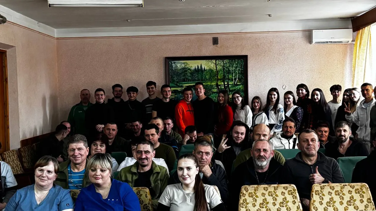 Студенти ЦКіД університету завітали до Госпіталю ветеранів