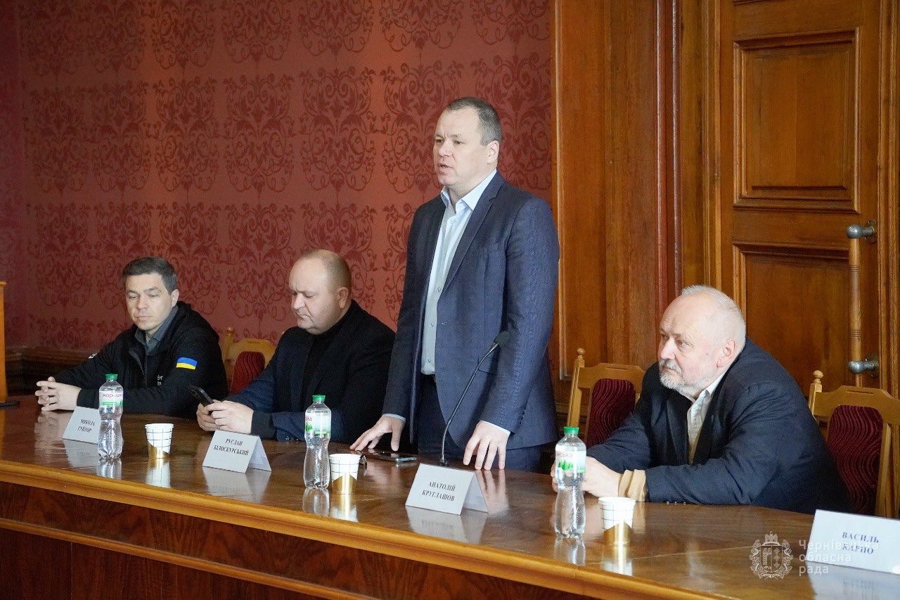 Наукові дискусії політологів та фахівців з публічного управління