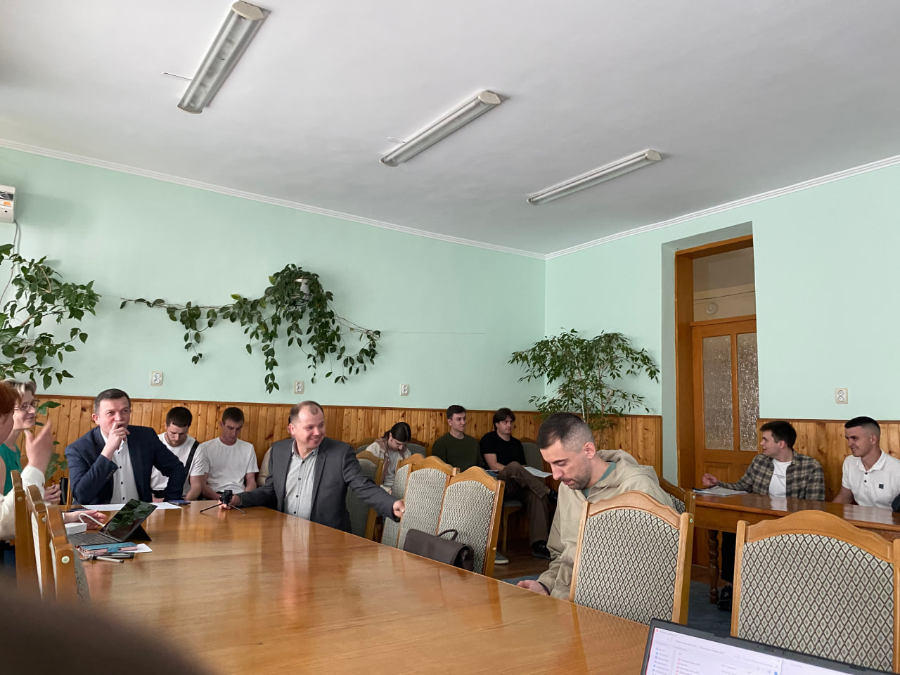 Обговорення і дискусії