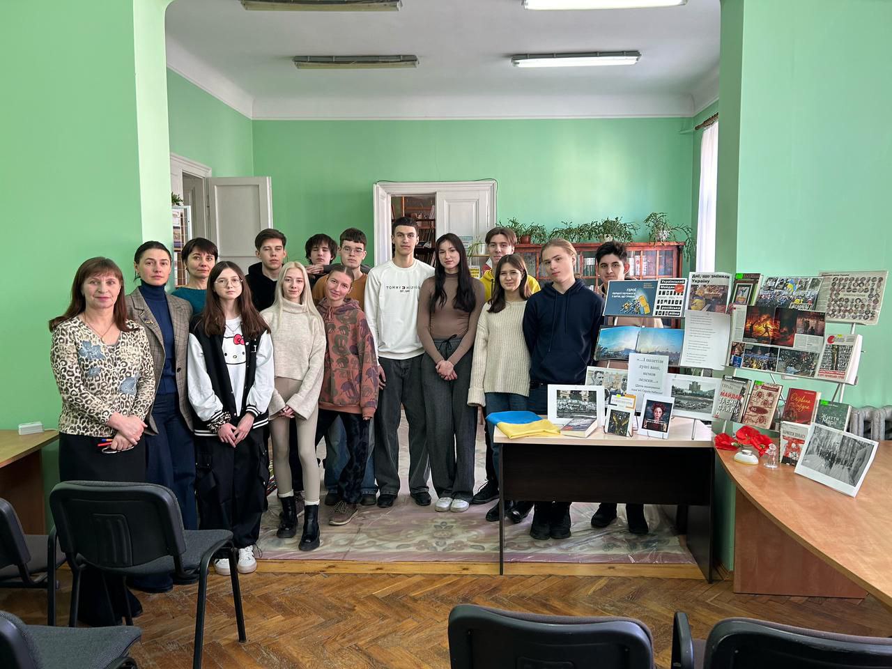 виставка до Дня Героїв Небесної Сотні