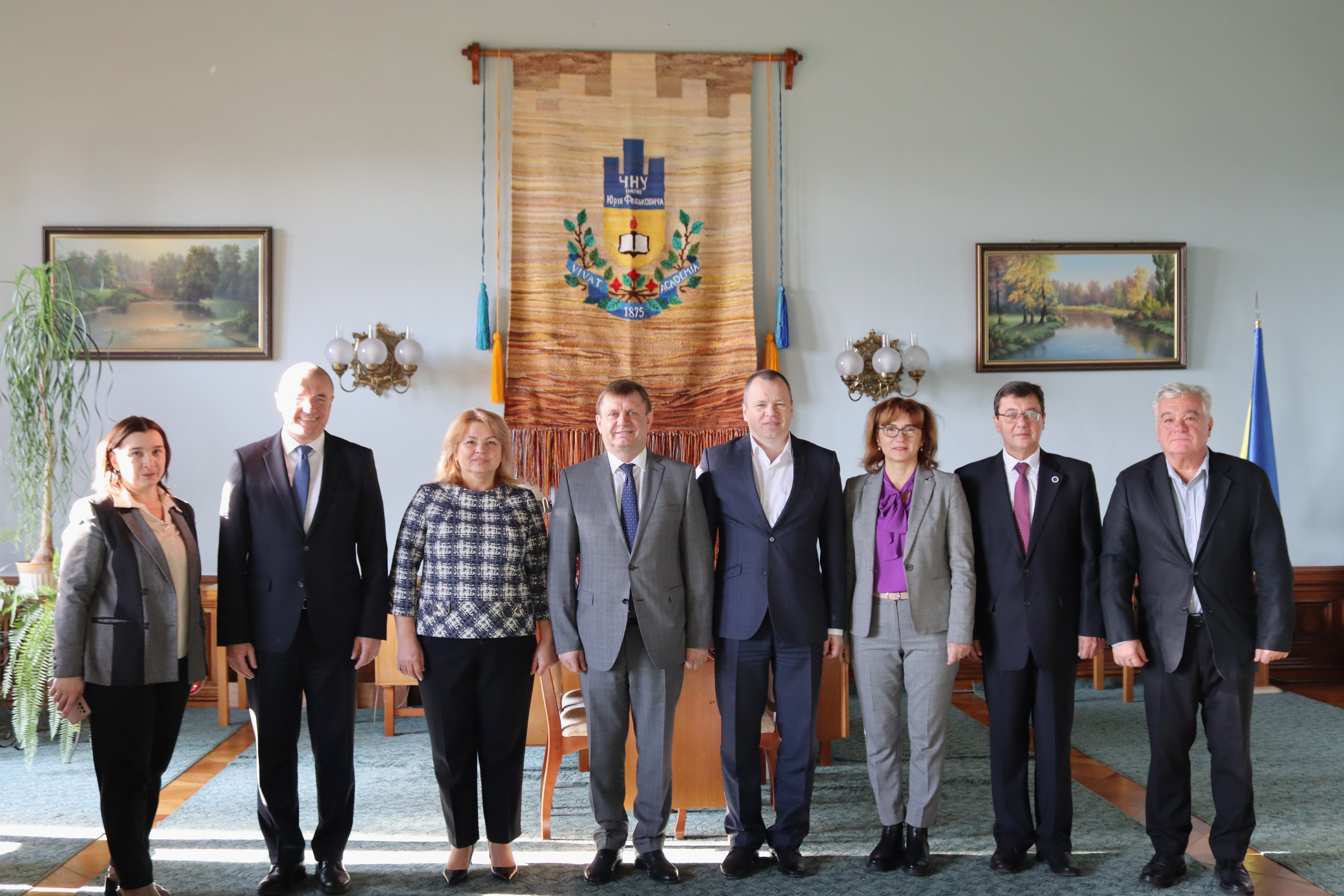 Візит до університету Надзвичайних і Повноважних Послів