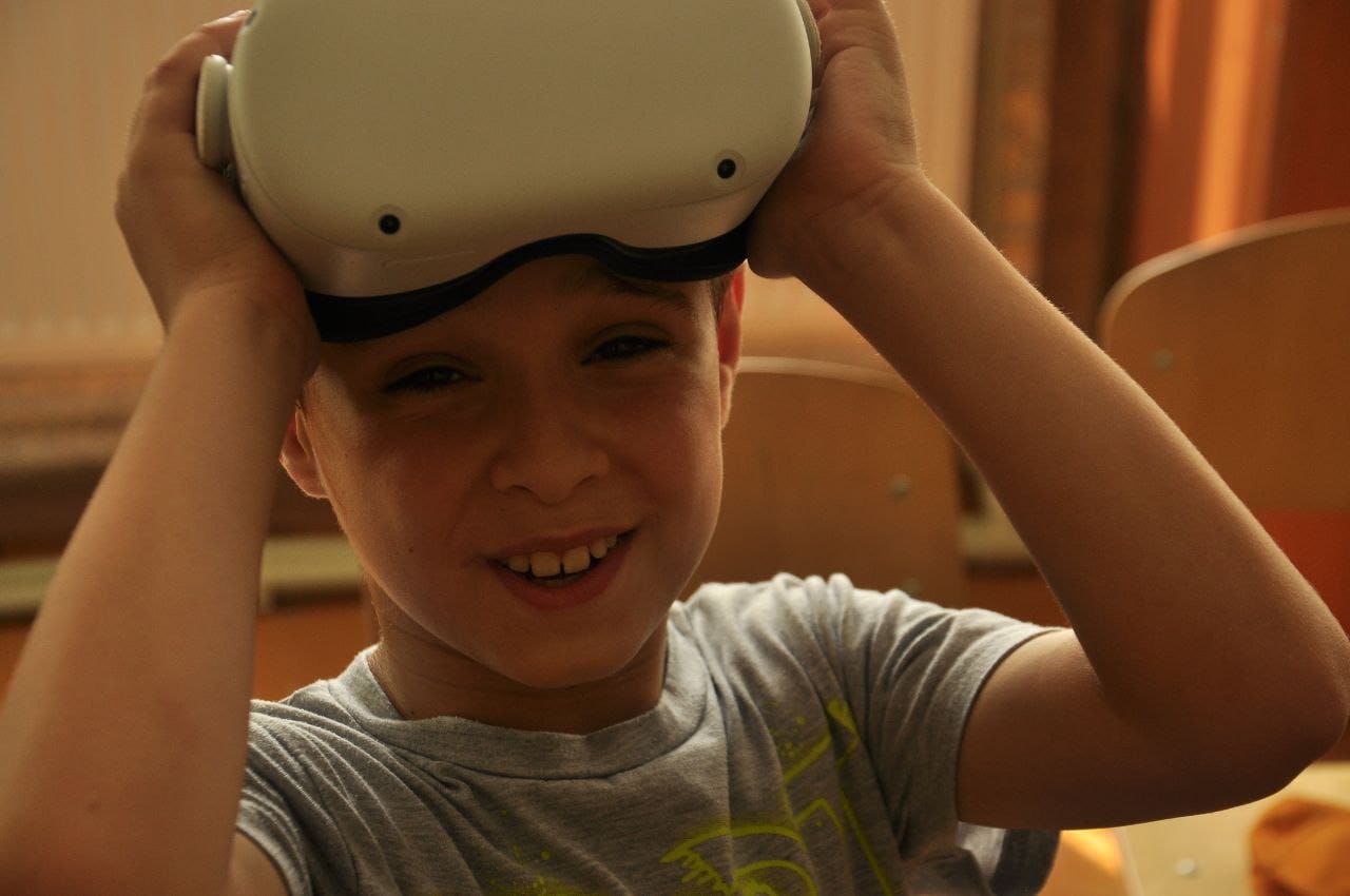 Знайомство підростаючого покоління з VR технологіями
