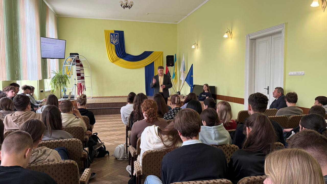 Випускникам про важливість європейської єдності