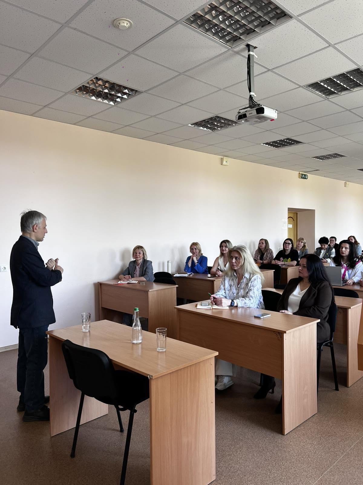 Участь в робочій зустрічі науково-педагогічних працівників факультету