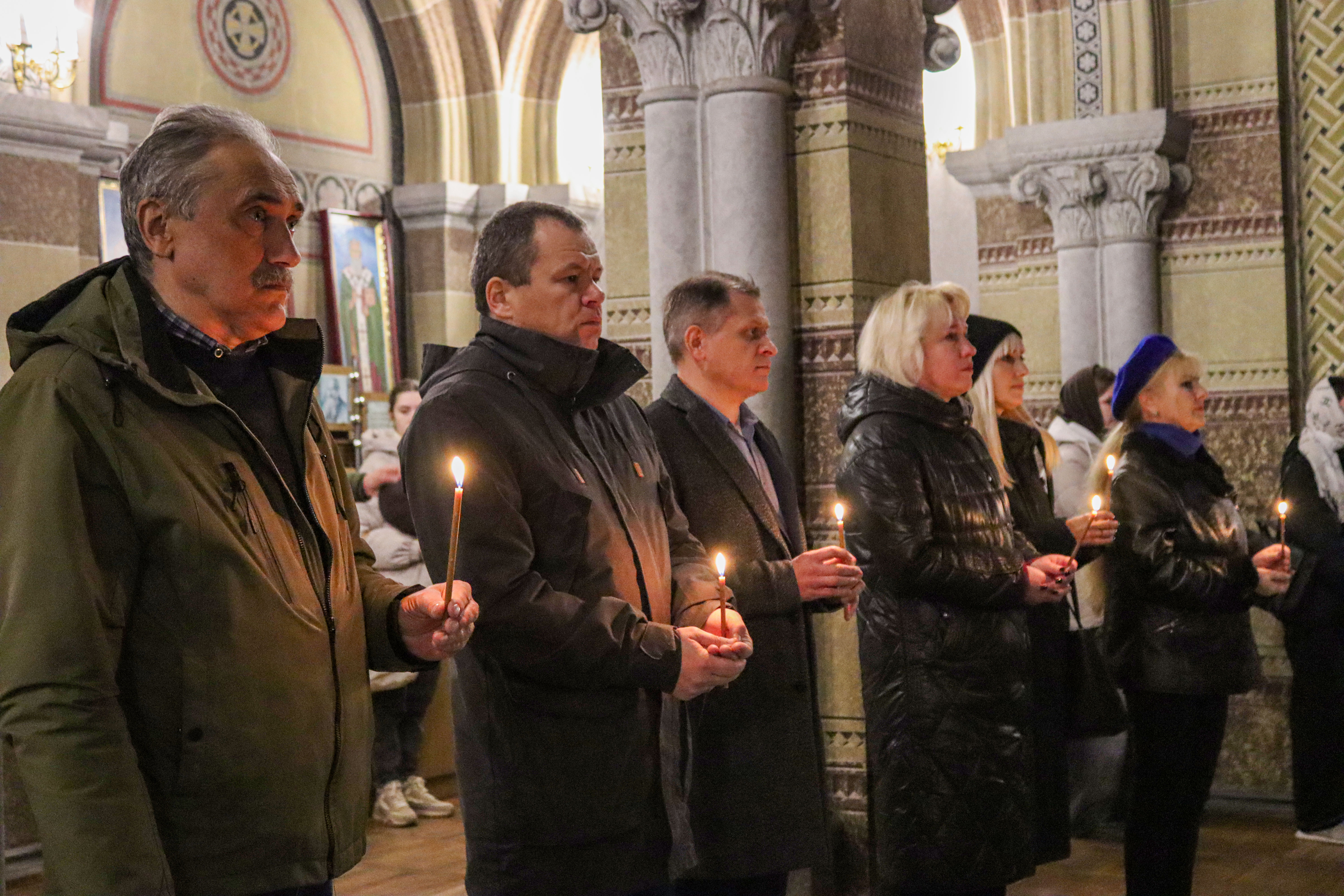 У Храмі Трьох Святителів відбулася молебень за жертвами Голодомору