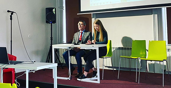 HR School: Шлях до успіху в управлінні персоналом