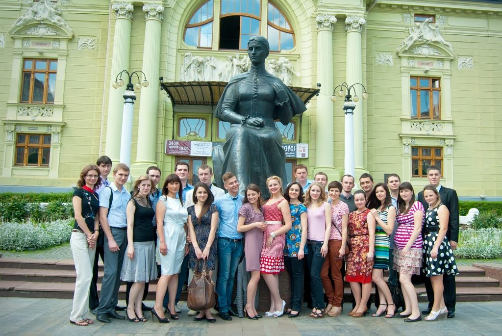 Випуск 2012