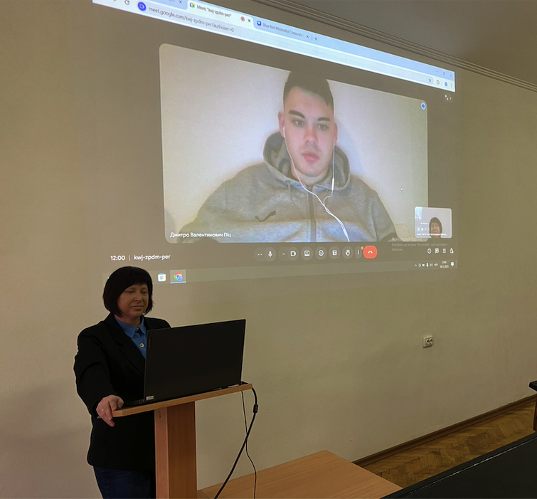 Керівниця практики Олеся Жук та магістрант Дмитро Піц