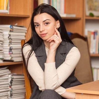Франкевич (Джуган) Оксана Романівна
