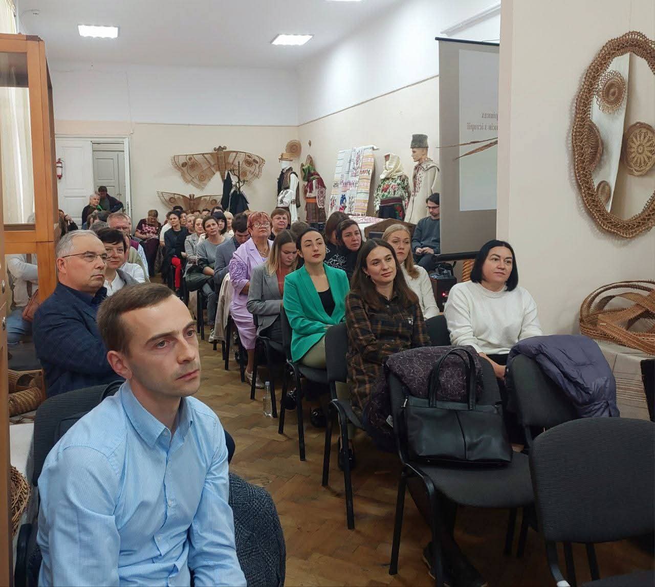 Викладачі кафедри всесвітньої історії взяли участь у історико-краєзнавчому семінарі для вчителів про Другу світову війну 