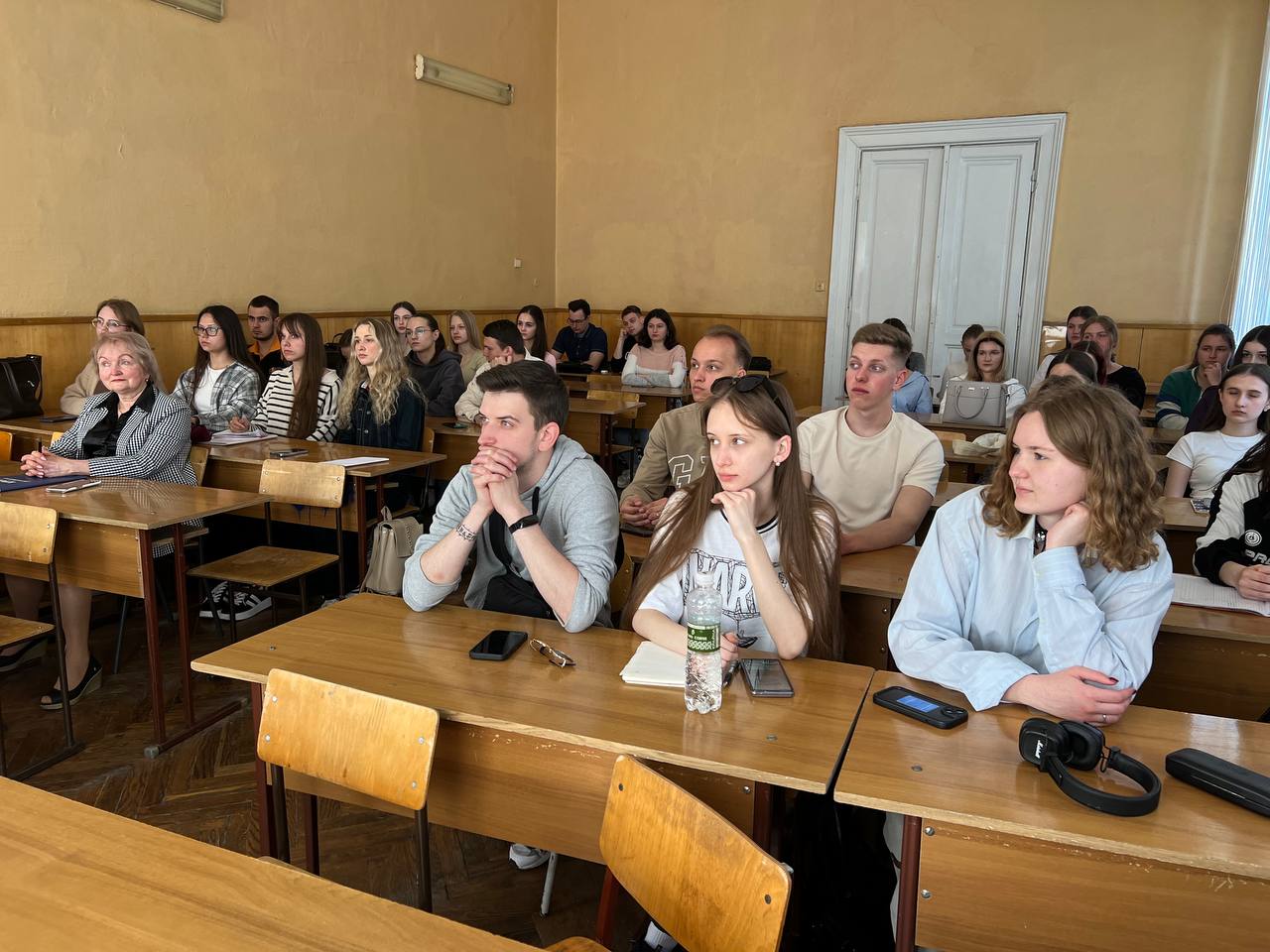 Слухачі
