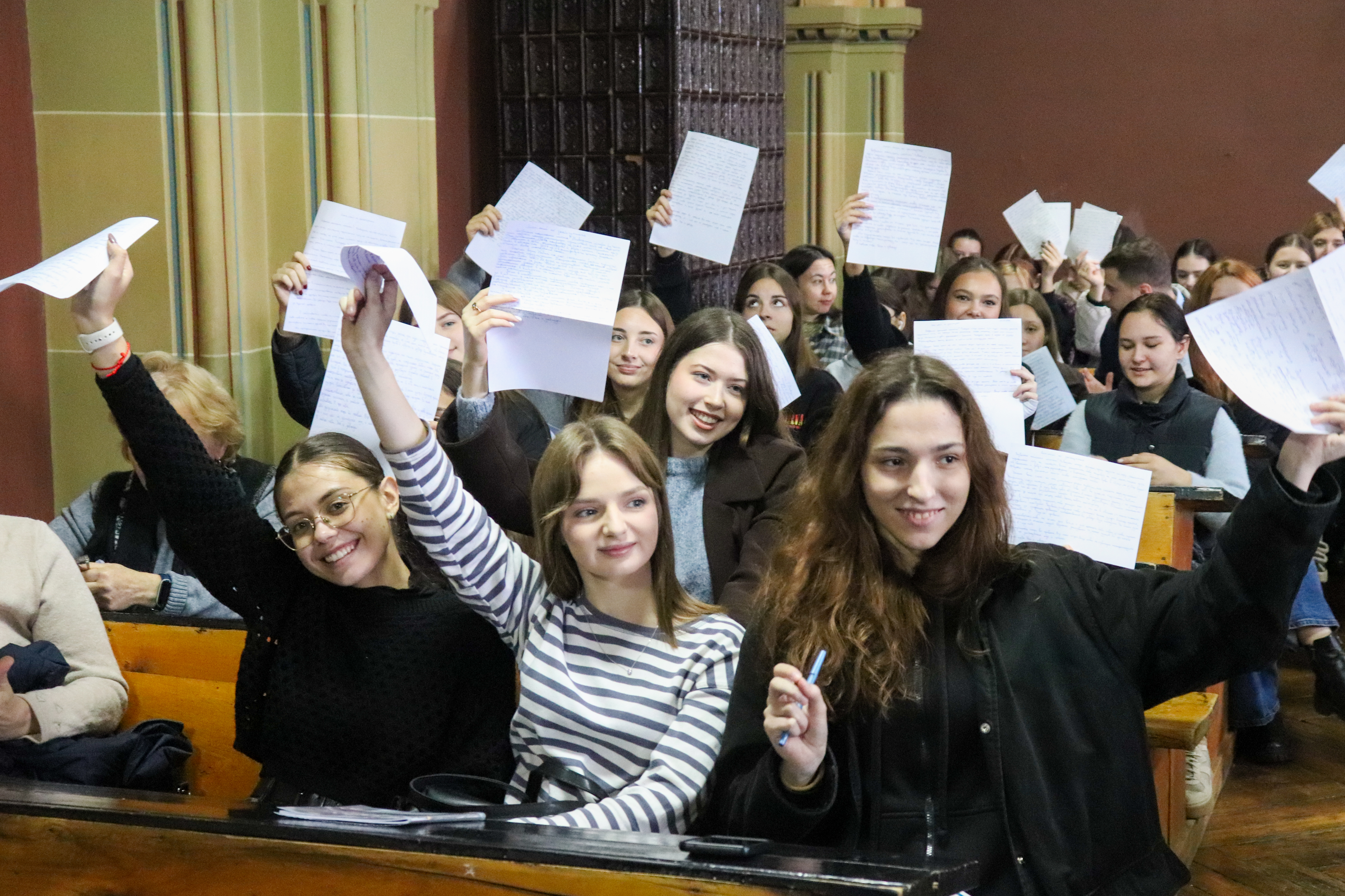 Університетська спільнота ЧНУ долучилася до написання Радіодиктанту національної єдності