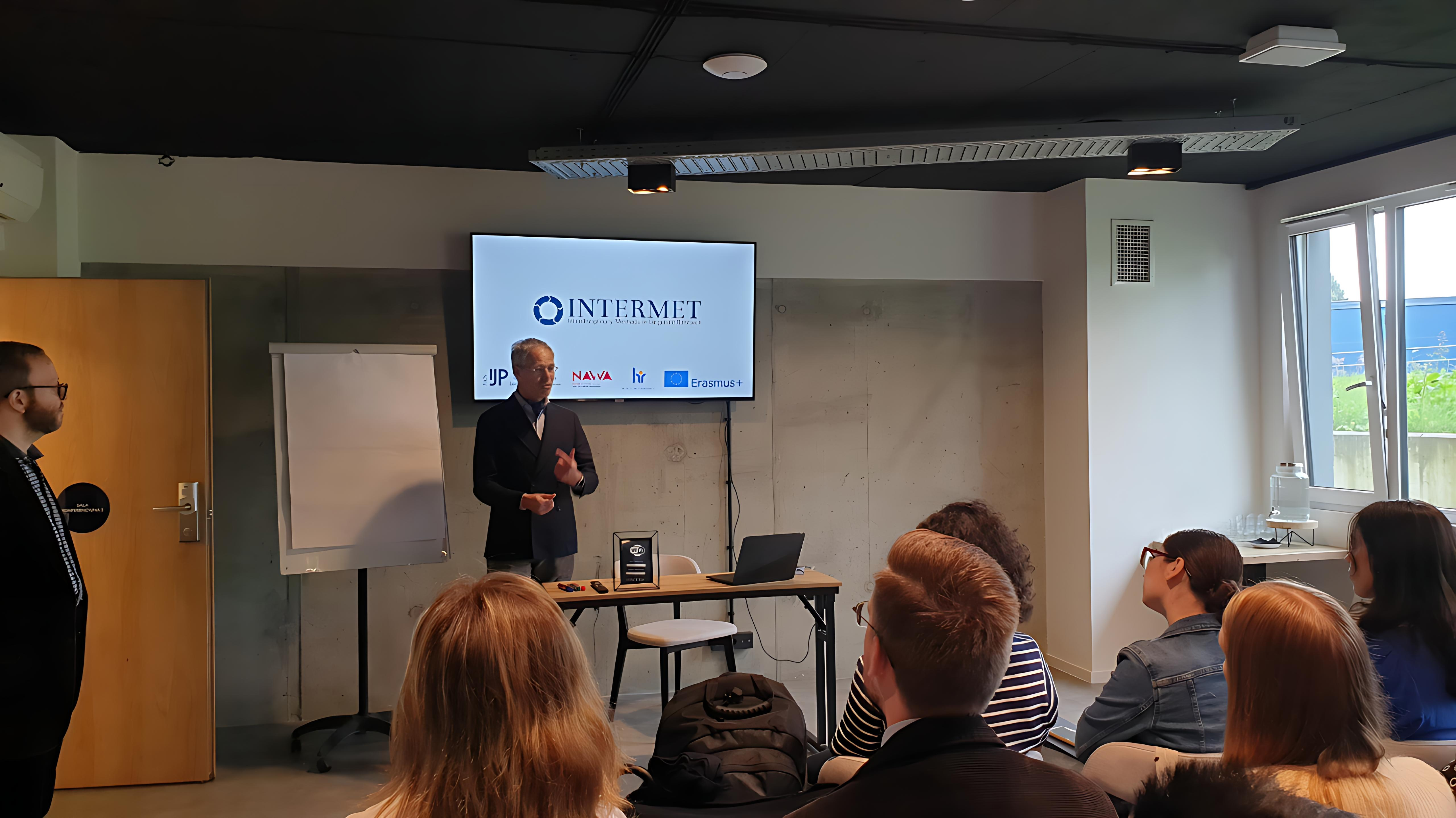 Аспірантки кафедри зарубіжної літератури та теорії літератури пройшли стажування в межах міжнародного проєкту INTERMET