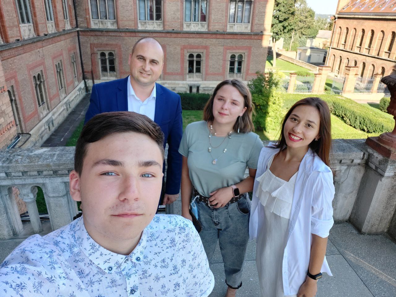 Інформагенти