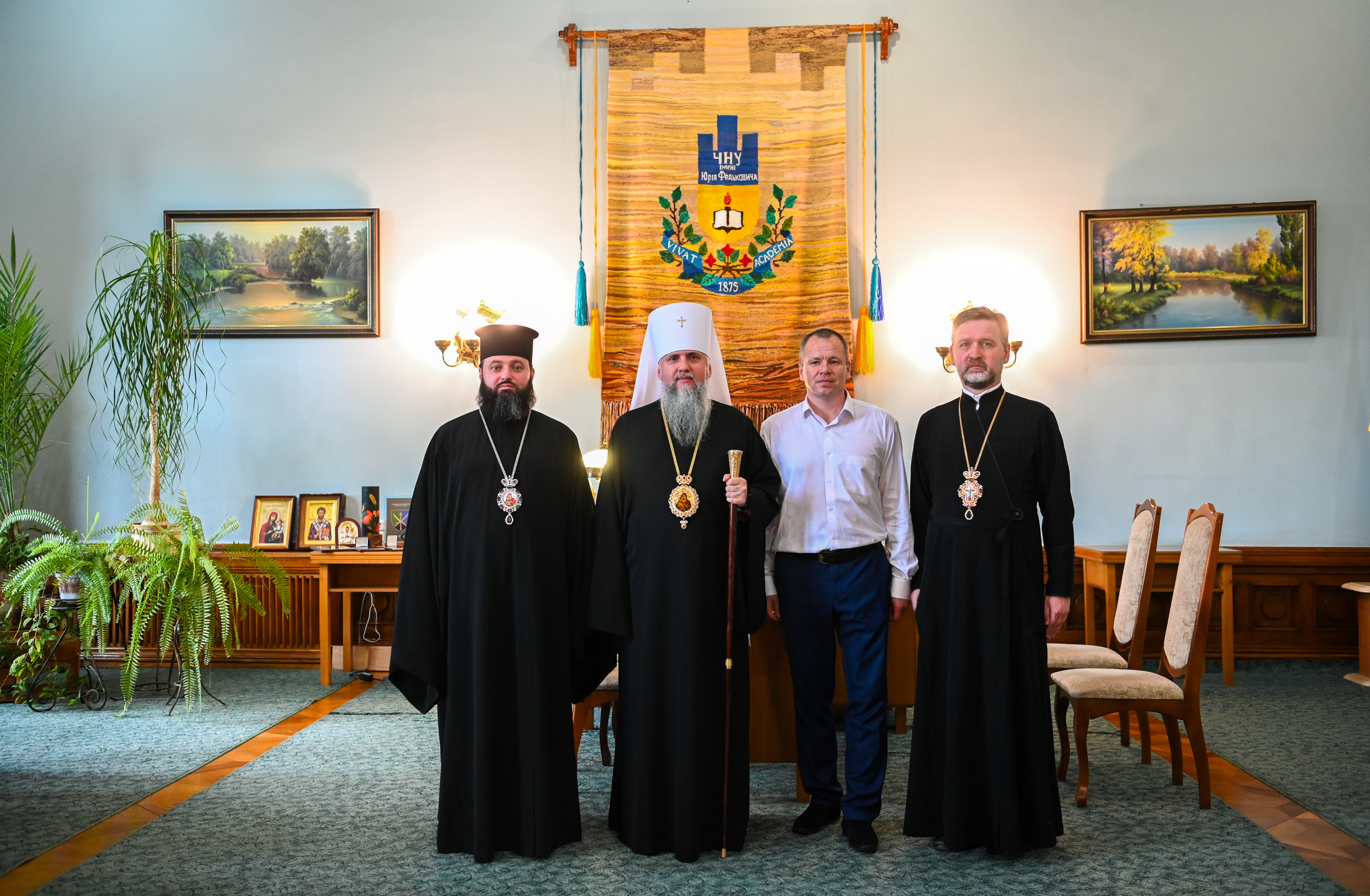 Митрополит Епіфаній очолив Всенічне бдіння в університетському храмі ЧНУ