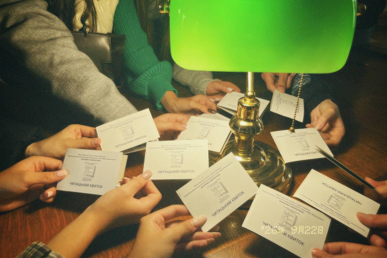 Перші кроки у світ наукового пошуку:  першокурсники відвідали Наукову бібліотеку ЧНУ