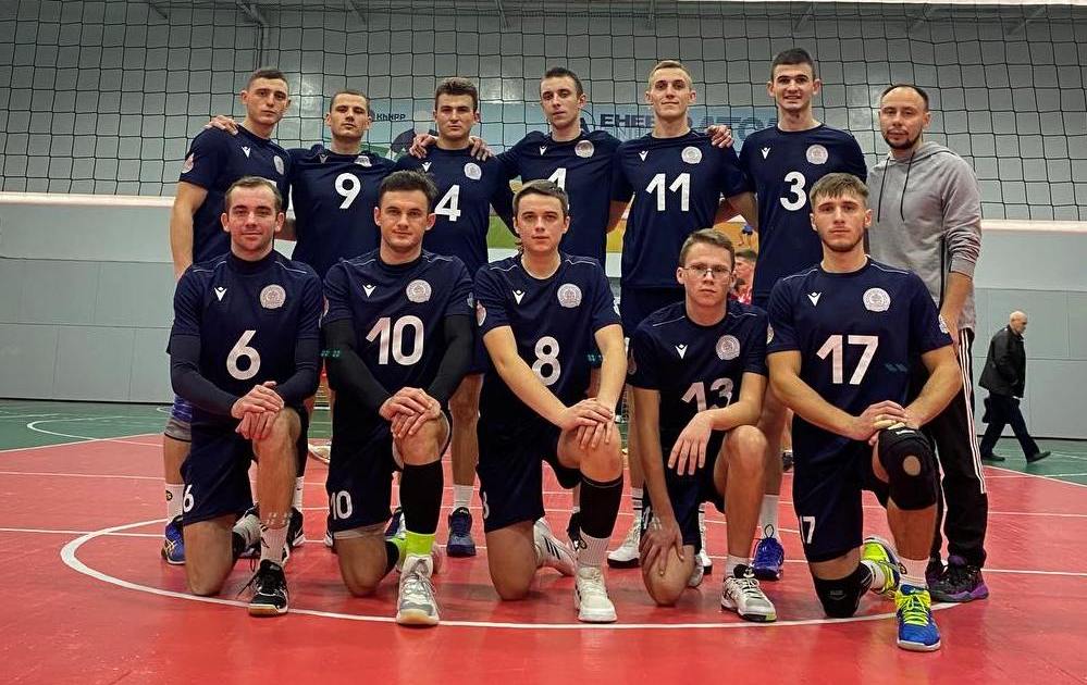  Чоловіча команда з волейболу «ЧНУ-Ок-Ойл» двічі перемогла у Чемпіонаті України
