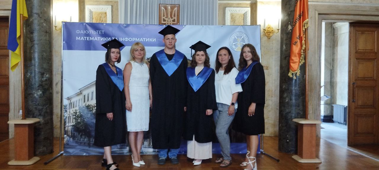 Вручення дипломів 2024