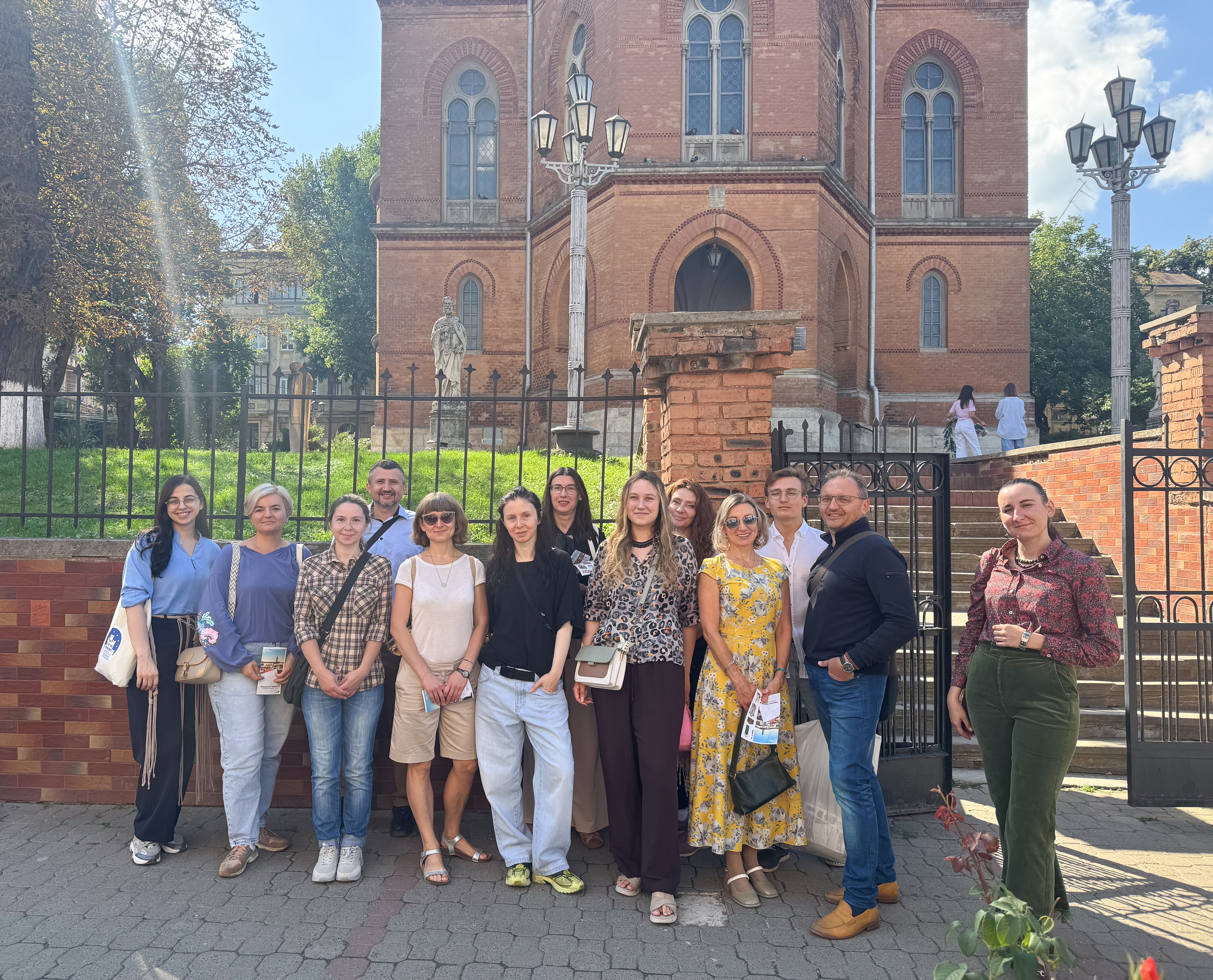Дослідницький центр друкованої спадщини Буковини організував екскурсію Черінвцями