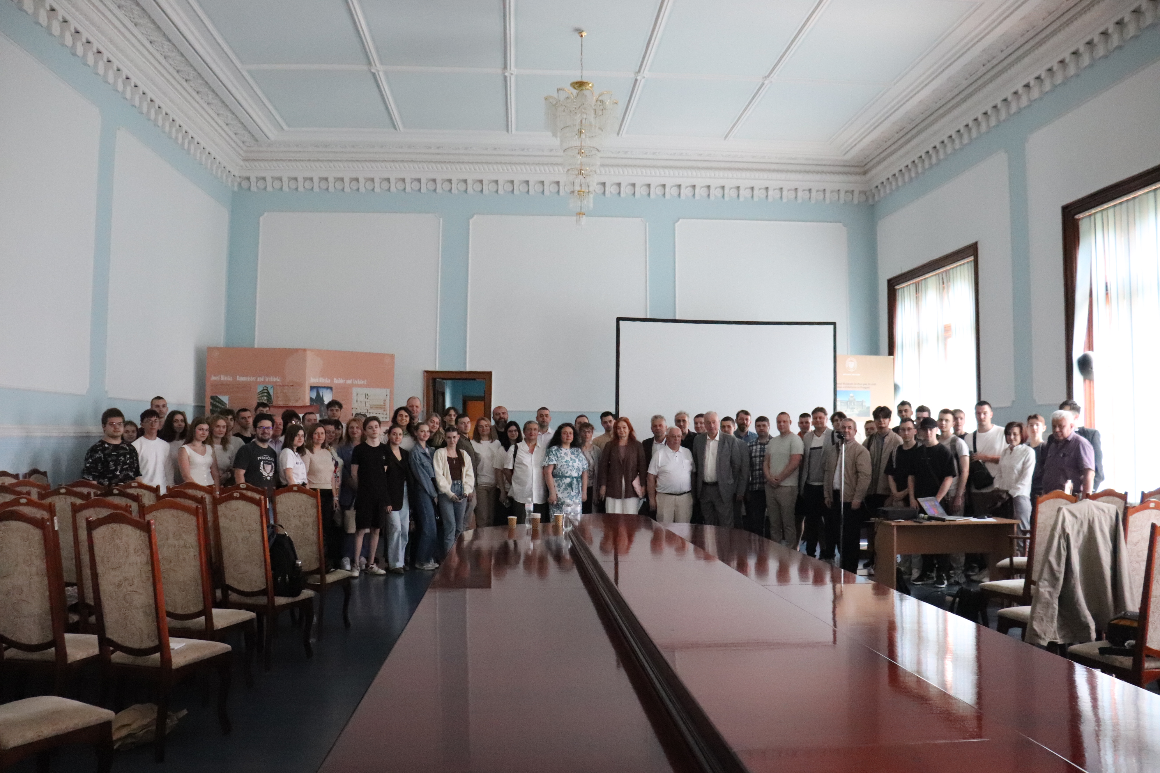 Науково-практичний діалог: як штучний інтелект змінює сучасність